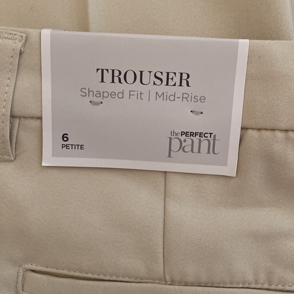 Christopher & Banks 6P cream perfect pants - Picture 3 of 6